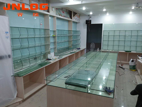 <b>眼鏡店展柜的別樣設計</b>