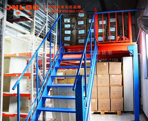 <b>倉庫用倉儲貨架，還是選擇晉隆貨架定制</b>