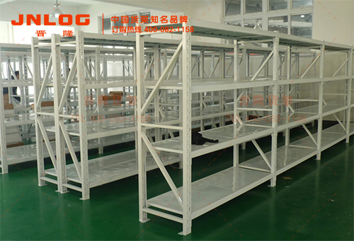 <b>直擊晉隆貨架中型倉儲貨架安裝現場</b>