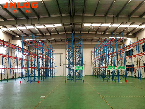 <b>上海松江進出口加工區(qū)定制晉隆貨架</b>