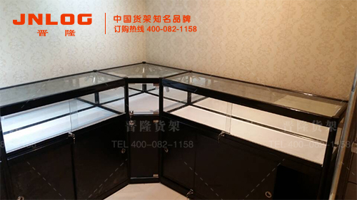 <b>手機(jī)展示柜有哪些特點(diǎn)優(yōu)勢及注意事項(xiàng)</b>