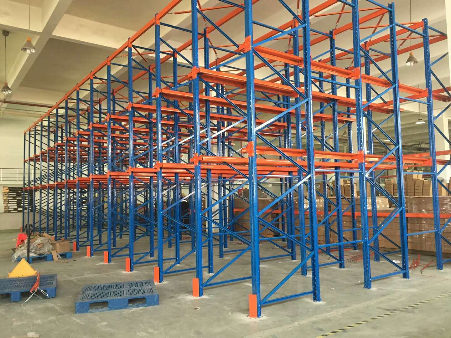 <b>上海倉儲貨架廠家哪家好 怎么選購？</b>