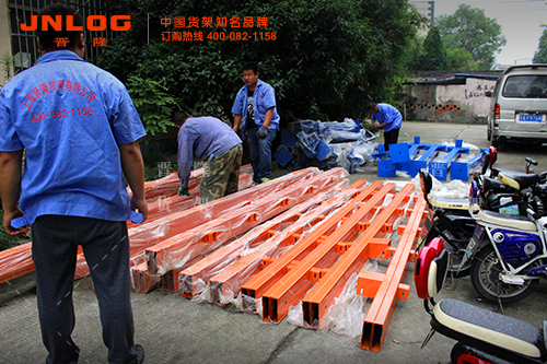 鋼平臺安裝-1.jpg 鋼平臺安裝-1.jpg